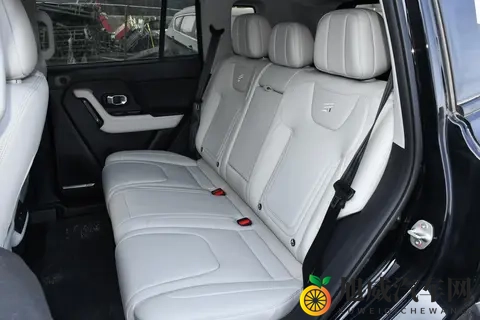 捷途山海 T1 ：15万想买个全能SUV，这款“方盒子”刚上市就火了？-1