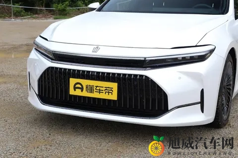 皇冠（进口）“至享版” 和 “至尊版”两个配置到底该怎么选？-3