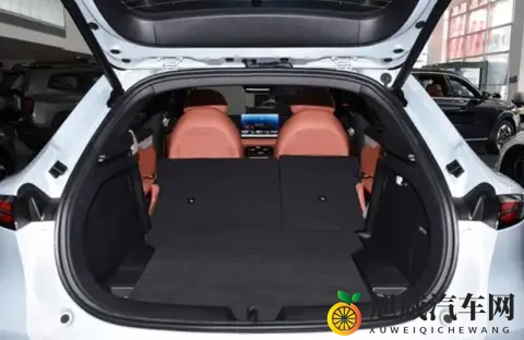 告别油价焦虑，深蓝S05如何用续航与细节打动一个燃油车主-2