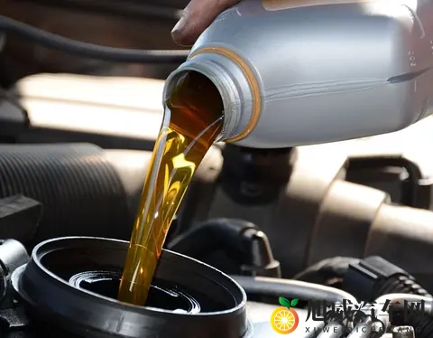 别瞎换机油！新手必记5个真相：避开3大伤车坑，每次保养省200+-3