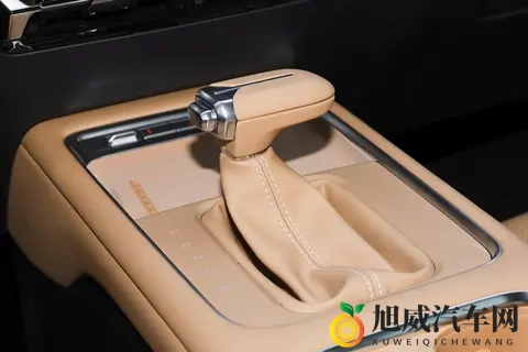 家用MPV怎么选?五菱星光730:空间大,动力足,配置全-2