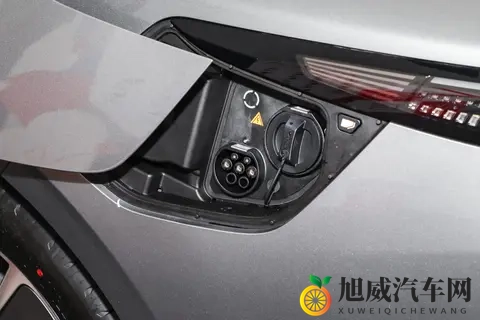 旗舰实力展现:星纪元ES增程版Ultra四驱的全方位解读-2