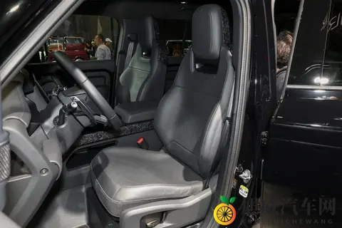 全能硬派 SUV 天花板?路虎卫士选买攻略戳这里!-2