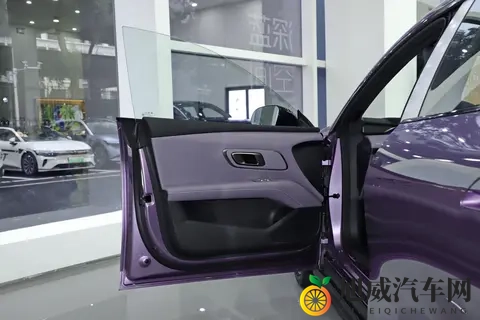 从驾控到续航全拉满！深蓝 L06 入门即满配，1399 万起诚意十足-1