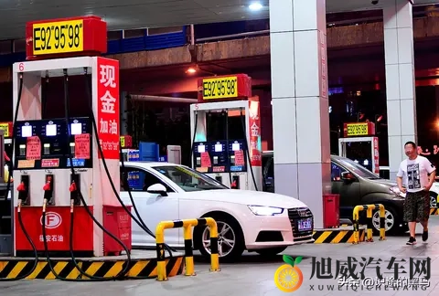 油价震荡下，车主该如何应对“加油焦虑”-1