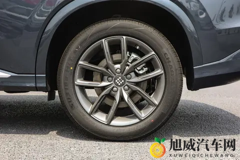 当“全能”成为新刚需，蓝电E5 PLUS插混SUV的自我修养-3