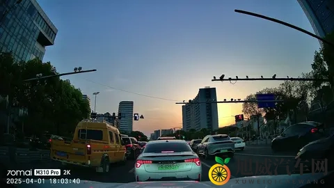 不漏录+小巧安装！2025年高性价比记录仪盘点，新车必备不踩坑-3