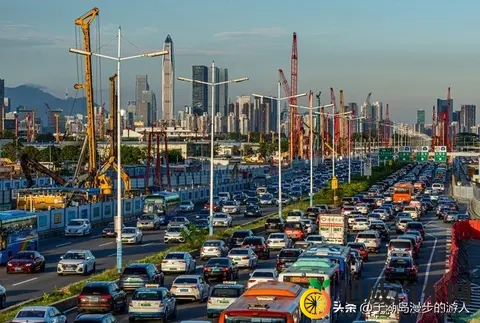 新手开车不慌！3步适配+4控车准则，避5个致命坑，1周练出稳手感-3