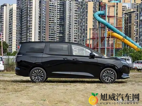 2025 年真七座 SUV 标杆？五菱星光 730：第三排能躺、能装露营装备-3