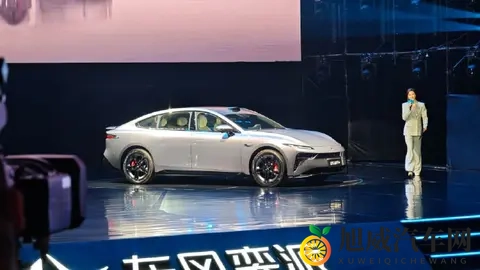 东风奕派eπ007+上市 限时焕新价1399-1499万元-1