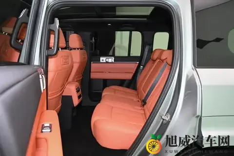 方程豹钛7实测：家庭出行“空间魔术师”，解决家庭用车痛点-1