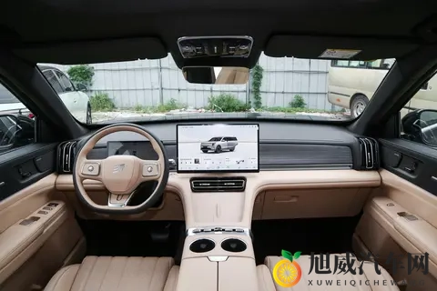 15万级中型SUV，7座空间灵活，续航能力强，家用合适吗？-1