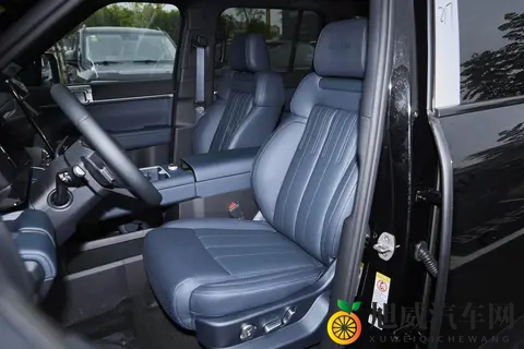 科技大空间SUV,方程豹钛7,让全家出行更安心与便捷-2