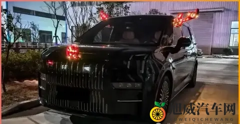 2025年最值得蹲的8款新车,技术党看完直呼过瘾!-1