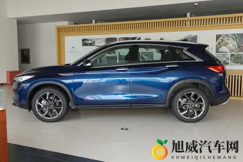 35万起售!QX50换屏不换动力,比林肯贵5万没人买?-3