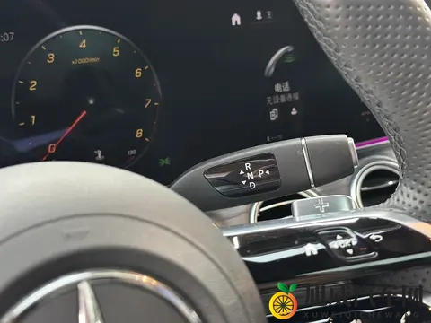 328万！准新一手奔驰E级，体验行政级舒适-1