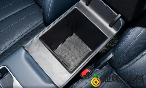 1798万起的硬核SUV，方程豹钛7为何首月销量破两万？-1