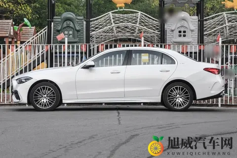 30 万级豪华轿车怎么选？2025 款奔驰 C 级选买手册-2