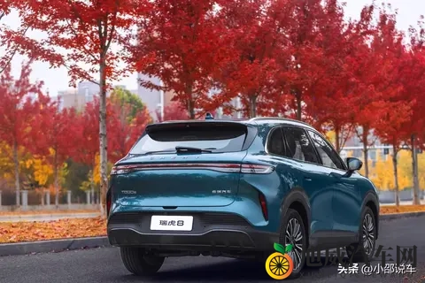 9万块的SUV，竟配了20万车才有的功能？奇瑞这波操作让人看不懂-2
