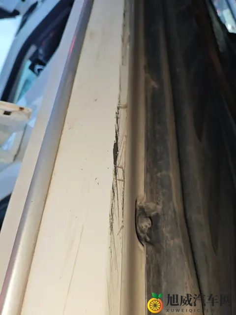 一亲二摸三插：轻松选车，汽车选购技巧大揭秘-3