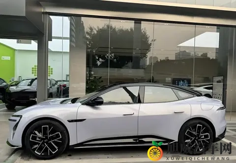 阿维塔06 Elite版上市，标配华为乾崑ADS 4Max，增程和纯电可选-3