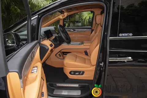 魏牌高山 7 深度解析：家庭 MPV 市场又添新选择，这些细节值得关注-3