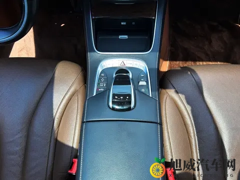 一手豪华座驾,17年奔驰S320L,十年磨砺,风华依旧-2