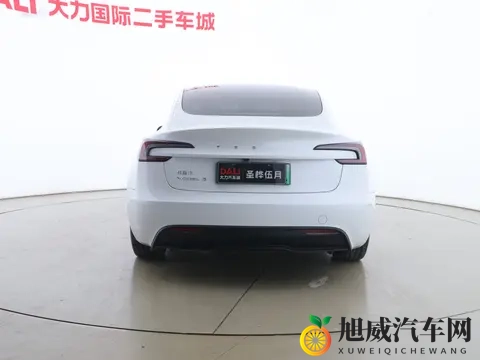 男生女生一起差差app:汽车社交新潮流,驾驶乐趣共享体验-1