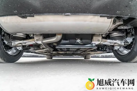 家用通勤不纠结！阿维塔 06 新能源轿车深度体验-1