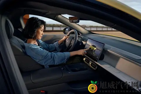 预售价1058万起，电动“高尔夫”零跑Lafa5再掀桌子-1