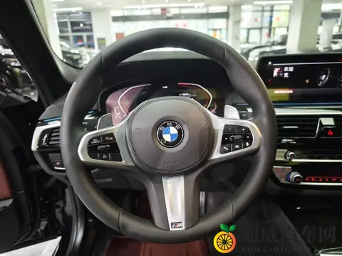 开了3年，打了骨折的宝马5系，落地近50万现在只要一半？-3