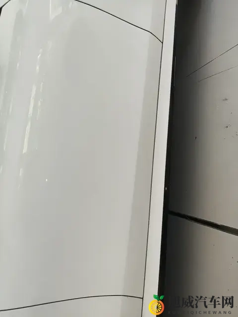 28万多拿下行政级座驾,一手奔驰E级享受豪华体验-2