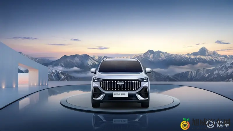 吉利第三代豪越L亮相 提供5_6_7座布局可选-1