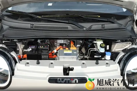 26款长安Lumin上市，5万出头配宁德时代电池，上下班代步可以考虑-3