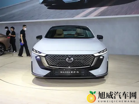 长安掀桌子了！全新中大型车配6C快充+双叉臂前悬，售价1099万起-2