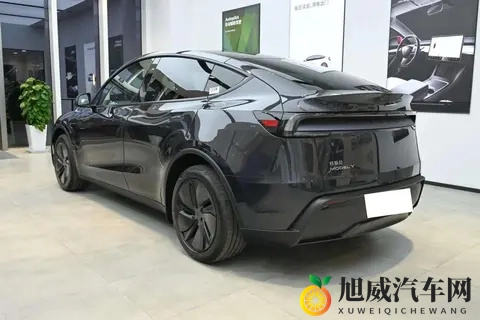 纯电续航821km，支持L2级辅驾，Model Y上新长续航后轮驱动版！-1