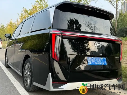 20多万拿下准新传祺M8，宜商宜家，陆地头等舱体验-2