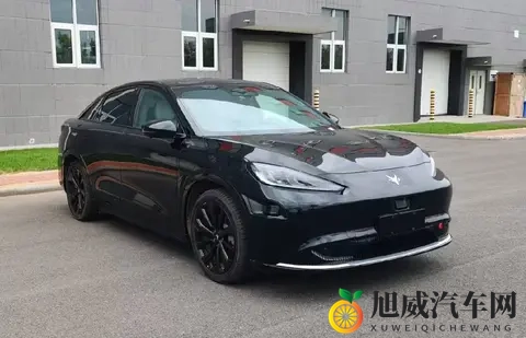 新车  搭双电机驱动系统_配三颗激光雷达，极狐阿尔法S6新车型曝光-2