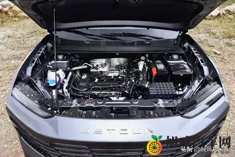 国产重口老太和小伙A片：国产限制级片，老少配题材引发热议-3