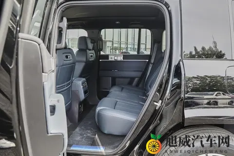 适合家用的科技大空间SUV，方程豹钛7解决出行痛点-1