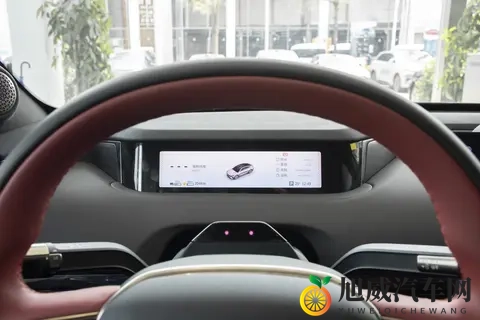 2025款星纪元ES增程版Pro高速辅助驾驶：家用与科技的巧妙融合-3