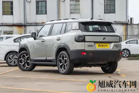 方盒子造型+插混动力，试驾捷途山海T1，家用、越野两不误！-2