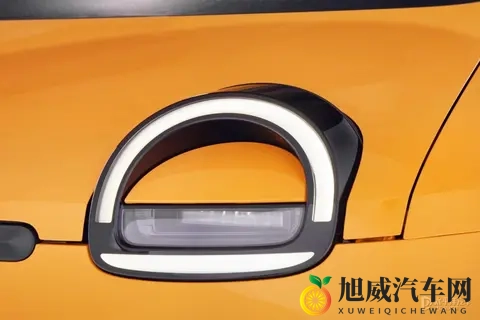 全新雷诺Twingo官图泄露 致敬初代车型-1