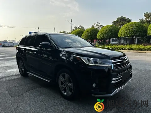 三上悠亚の办公室恋情：职场甜蜜瞬间：三上悠亚办公室恋情曝光-2