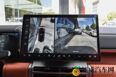 方程豹钛7试驾：这车到底能不能买？全家一起看车才靠谱-1