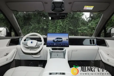 腾势N8L尊荣型,2025款旗舰SUV,家庭出行好帮手-3