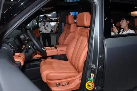 2198万，兼顾全家出游与驾驶乐趣，这台方盒子SUV可以考虑-1