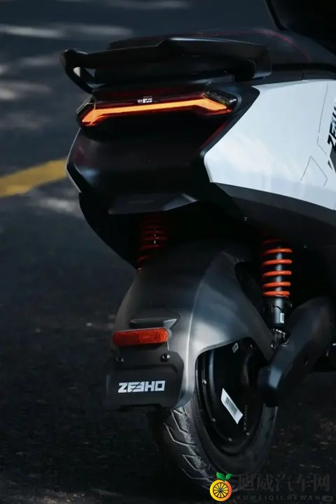 ​5K预算，极核 AE5i 对比九号、小牛同价位车型值得买吗？-1