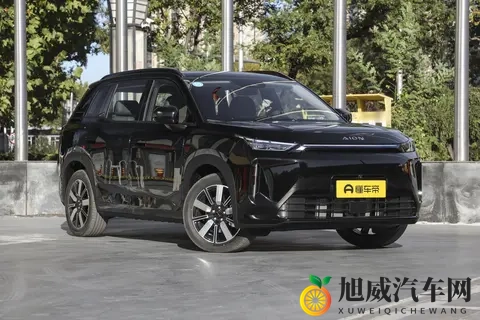 亏电油耗低至53L，动力强劲无噪音，埃安i60 增程版预售，1268万-3