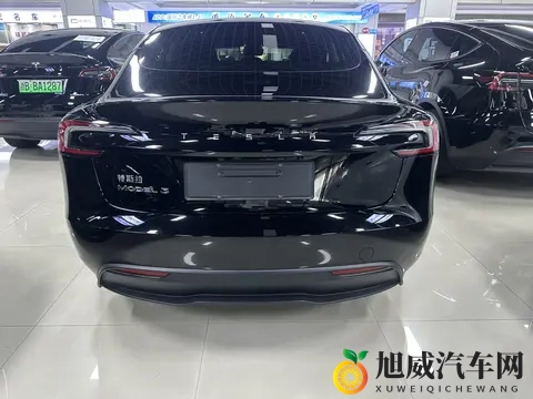 特斯拉Model3：23款后驱，准新电车，18万不到香不香？-1